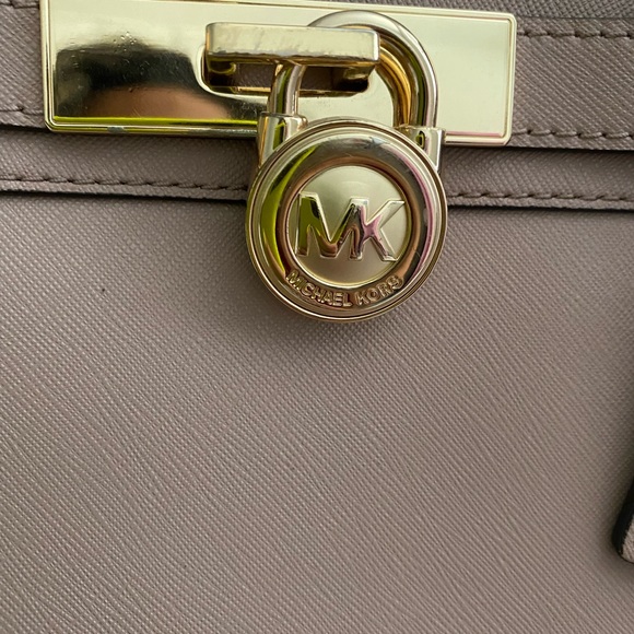 Michael Kors - Picture 2 of 5